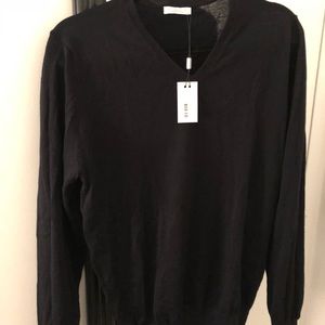 Brand new V-neck Merino Wool Navy